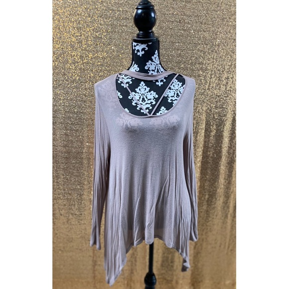 Charlotte Russe Tops - Charlotte Russe Cut-Out Top
